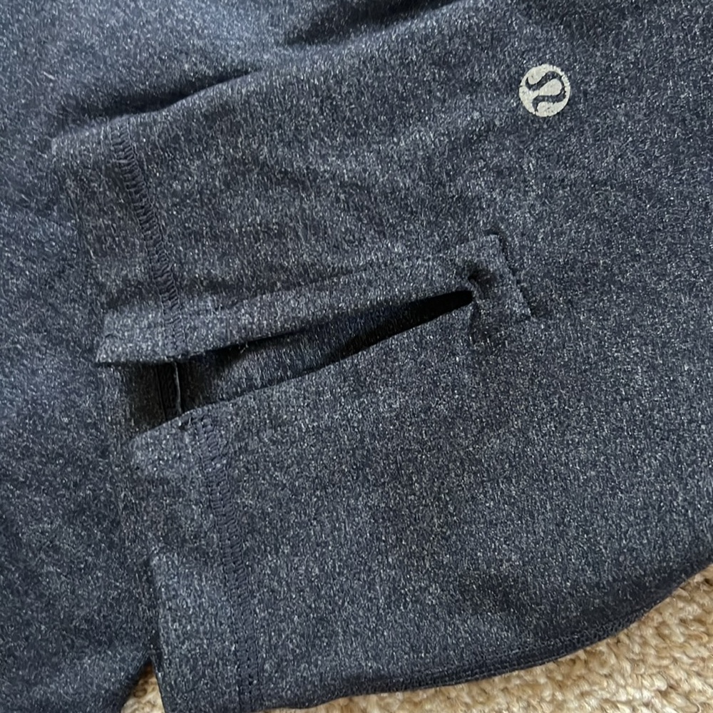 Lululemon Womens Leggings Back Slit Crop Mid Rise Size 6